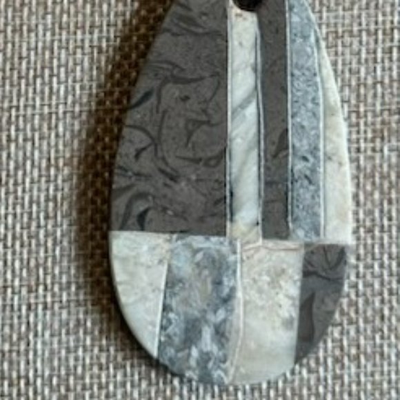 Handmade Stone Pendant - Picture 3 of 4